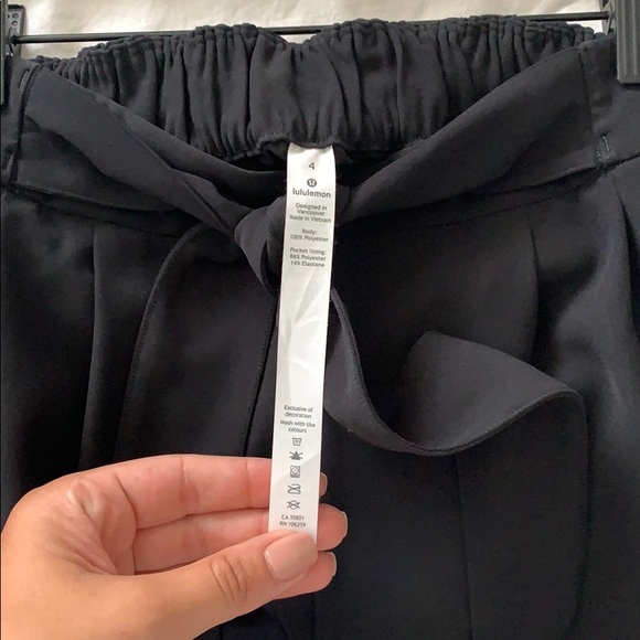 Lululemon pant - Picture 5 of 5